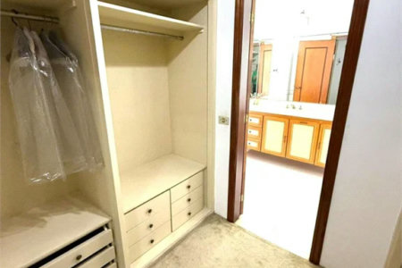 Sobrado à venda com 5 quartos, sendo 3 suítes, em Jardim Leonor, São Paulo, SP