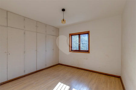 Sobrado à venda com 3 quartos, sendo 1 suíte, em Alto da Boa Vista, São Paulo, SP