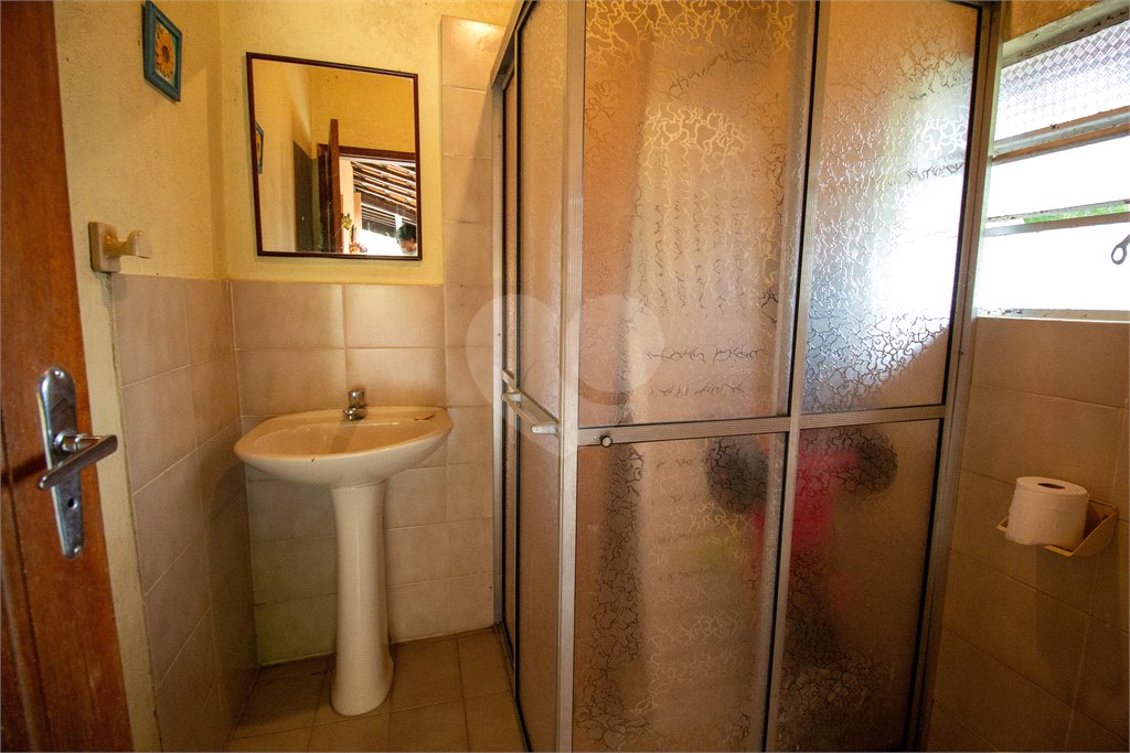 Chácara à venda com 4 quartos, sendo 2 suítes, em Vila Santa Rita, São Roque, SP