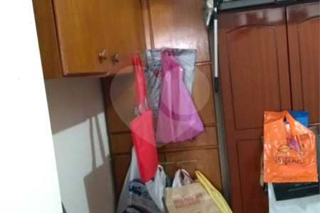 Sobrado à venda com 3 suítes em Jardim Realce, Suzano, SP