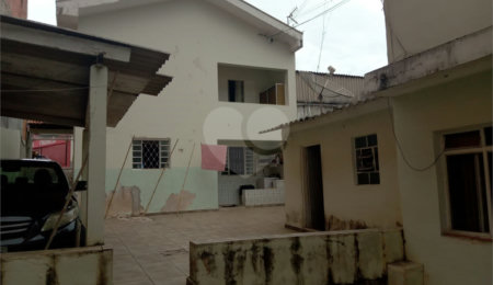 Casa à venda com 4 quartos, sendo 1 suíte,  no Centro, Mairiporã, SP