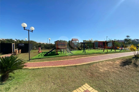 Casa à venda com 3 quartos, sendo 1 suíte, no condomínio Horto Florestal Villagio, Sorocaba - SP