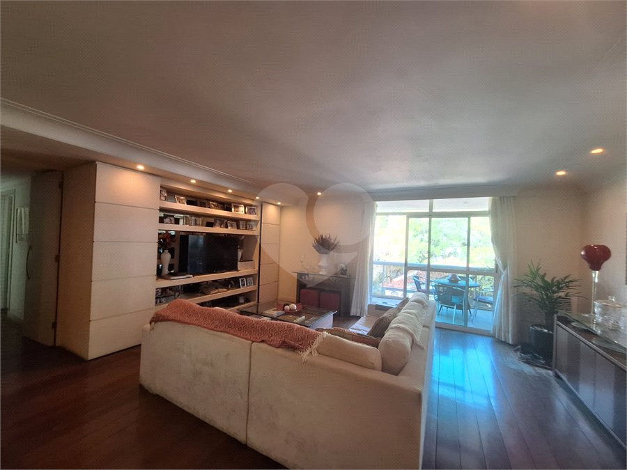 Apartamento à venda com 4 quartos, sendo 1 suíte,  em Tijuca, Rio de Janeiro, RJ
