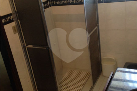 Sobrado à venda com 4 quartos, sendo 1 suíte, em Jardim Celeste, São Paulo, SP