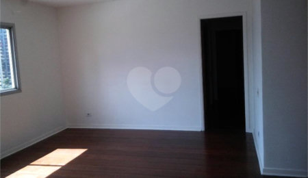 Apartamento à venda com 3 quartos, sendo 1 suíte,  em Vila Clementino, São Paulo, SP