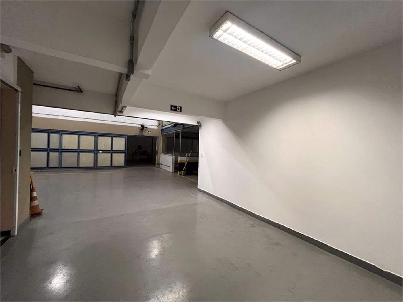 Prédio Corporativo em Santos | 4 Pavimentos | Galpão com Pé-Direito Duplo | Estrutura para +200 Pessoas | Compra Ou Locação