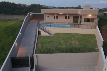 Casa com 3 dormitórios à venda, 265 m² por R$ 1.100.000,00 - Centro - Igaratá/SP
