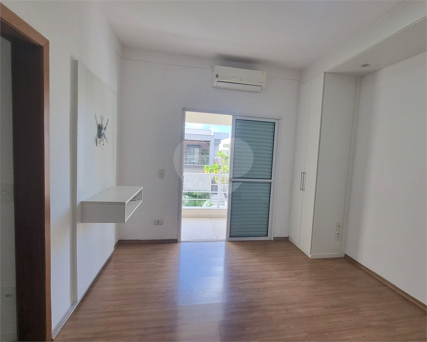 Casa à venda com 4 suítes no condomínio Mont Blanc, Sorocaba - SP