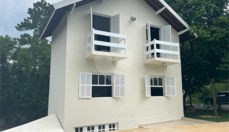 Casa à venda com 3 quartos, sendo 2 suítes,  no condomínio São Joaquim, Vinhedo - SP