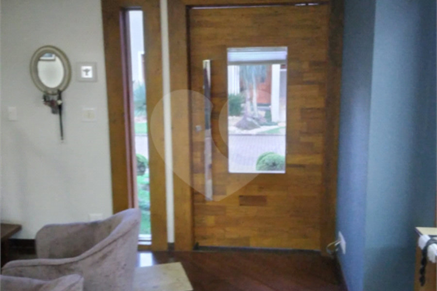Casa à venda com 4 quartos, sendo 3 suítes, no condomínio Da Serra, São Paulo - SP