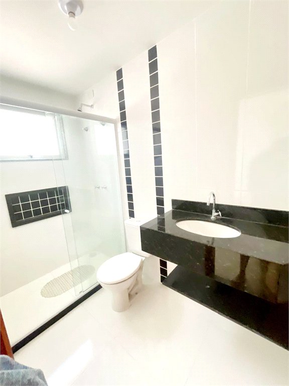 Apartamento à venda com 2 quartos, sendo 1 suíte, em Fluminense, São Pedro da Aldeia, RJ