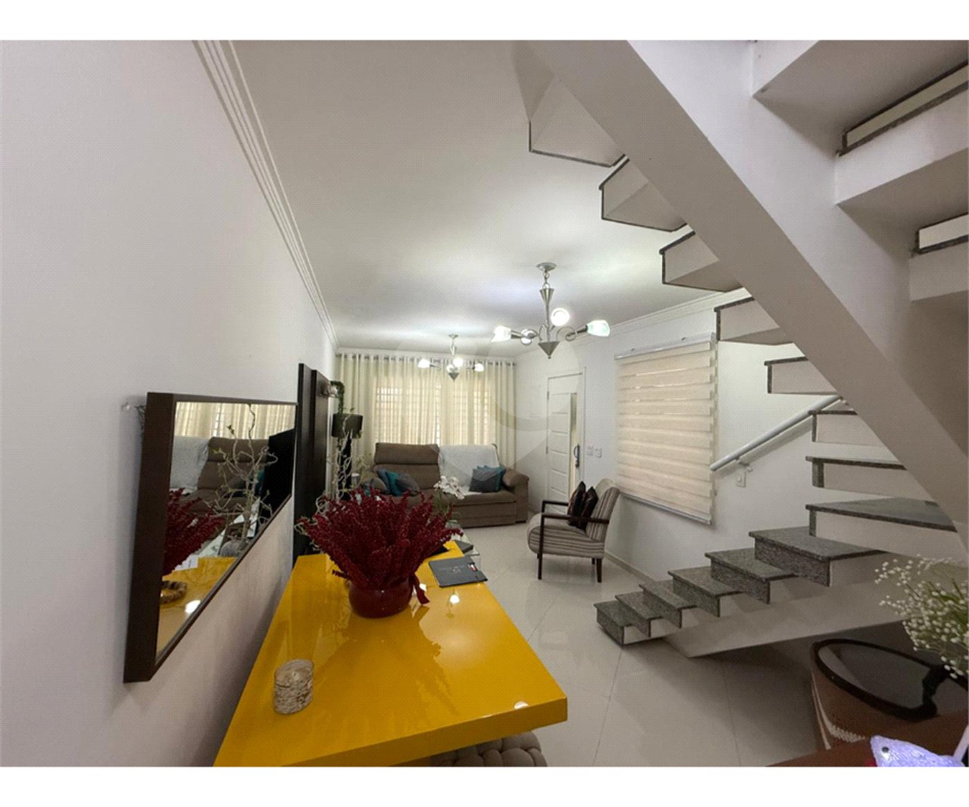Sobrado à venda com 3 quartos, sendo 1 suíte, em Tremembé, São Paulo, SP