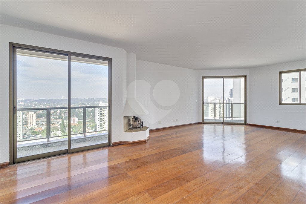 Apartamento à venda com 2 quartos, sendo 1 suíte, em Campo Belo, São Paulo, SP