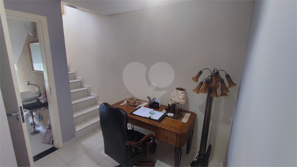 Casa Térrea à venda com 5 quartos em Horto, São Paulo, SP