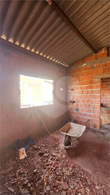 Casa à venda com 3 quartos, sendo 1 suíte, em Vila Áurea, Ponta Porã, MS