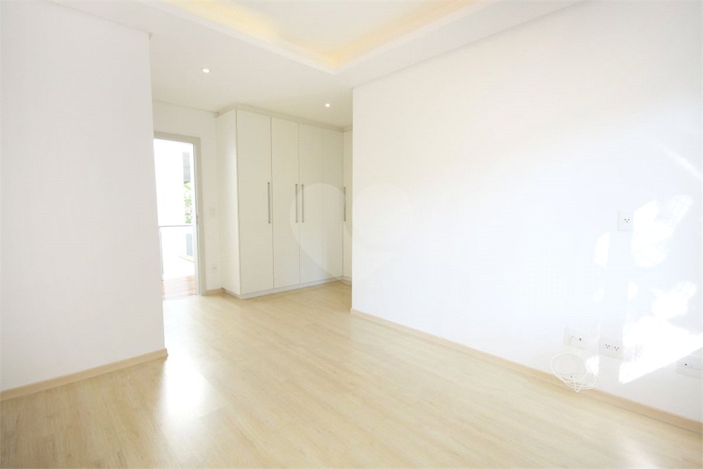 Casa à venda com 4 suítes no condomínio Vila Alba, São Paulo - SP
