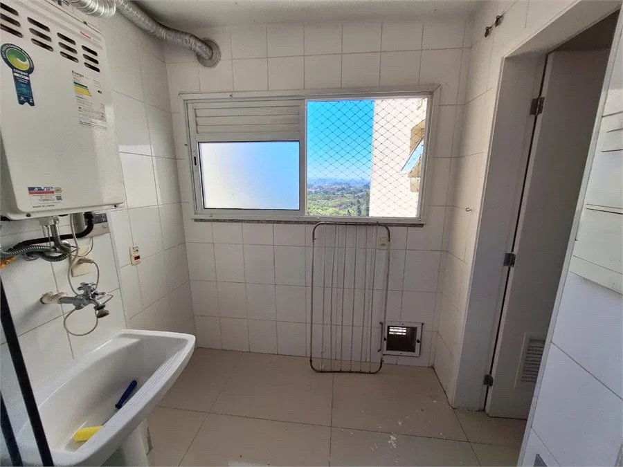 Apartamento para alugar com 3 suítes em Vila Suzana, São Paulo, SP