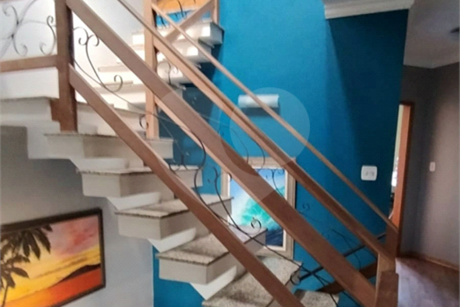 Casa à venda com 4 quartos, sendo 1 suíte, em Santana, São Paulo, SP