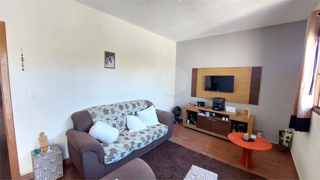 Casa à venda com 2 quartos em Residencial Hípica Jaguari, Bragança Paulista, SP