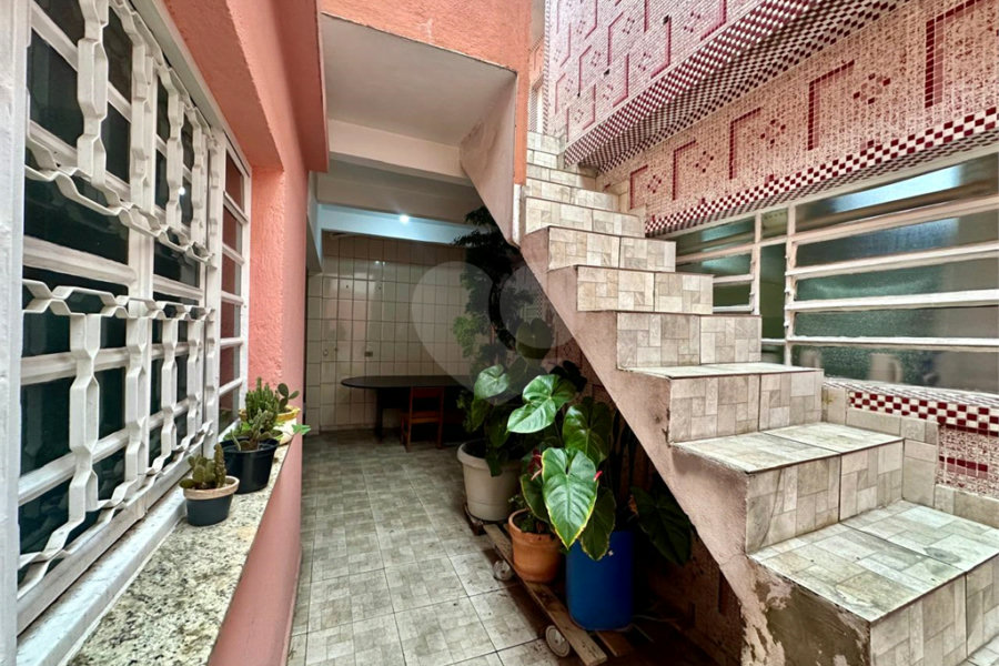 Sobrado à venda com 4 quartos, sendo 1 suíte, em Parque Novo Mundo, São Paulo, SP