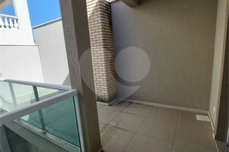 Sobrado à venda com 3 suítes em Jardim Marisa, São Paulo, SP