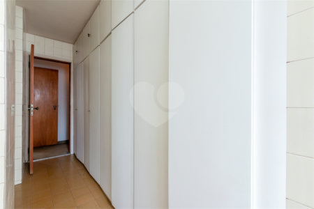 Apartamento à venda com 3 quartos, sendo 1 suíte, em Santa Cecília, São Paulo, SP