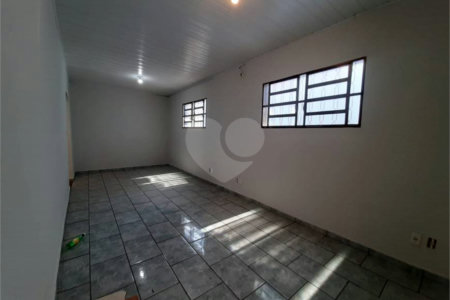 Casa Comercial no Centro.