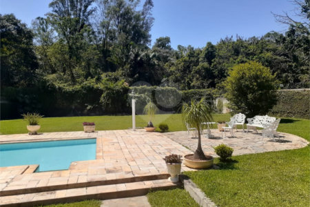 Casa Térrea com 3 quartos sendo 1 suíte. 1.400m² A/T. Jardim Floresta, Atibaia, SP