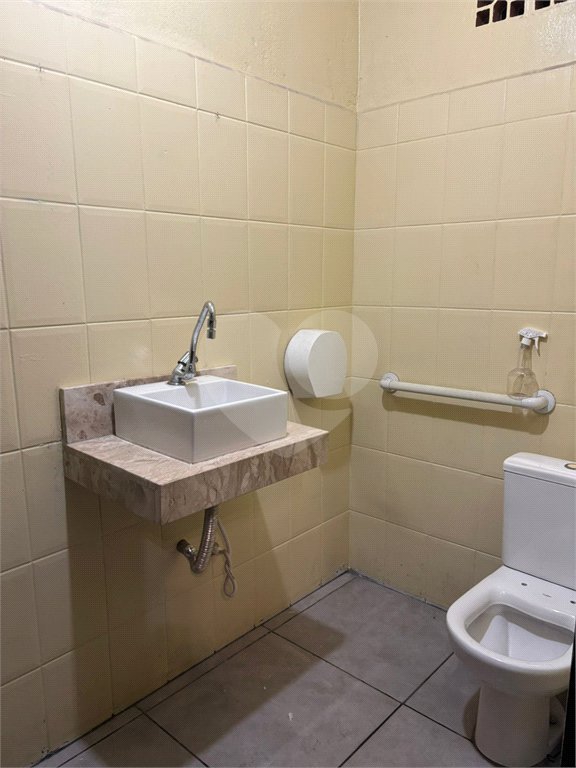 Salão para alugar em Vila Monteiro, Poá, SP