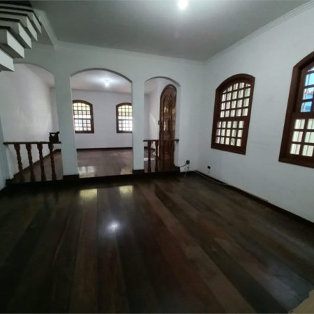 Casa à venda com 3 quartos, sendo 1 suíte, em Jardim das Vertentes, São Paulo, SP