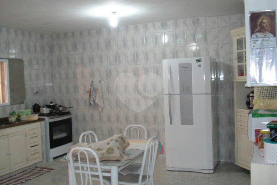 Sobrado à venda com 5 quartos, sendo 1 suíte, em Interlagos, São Paulo, SP