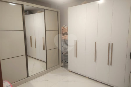 Casa à venda com 4 quartos, sendo 3 suítes, em Ogiva, Cabo Frio, RJ