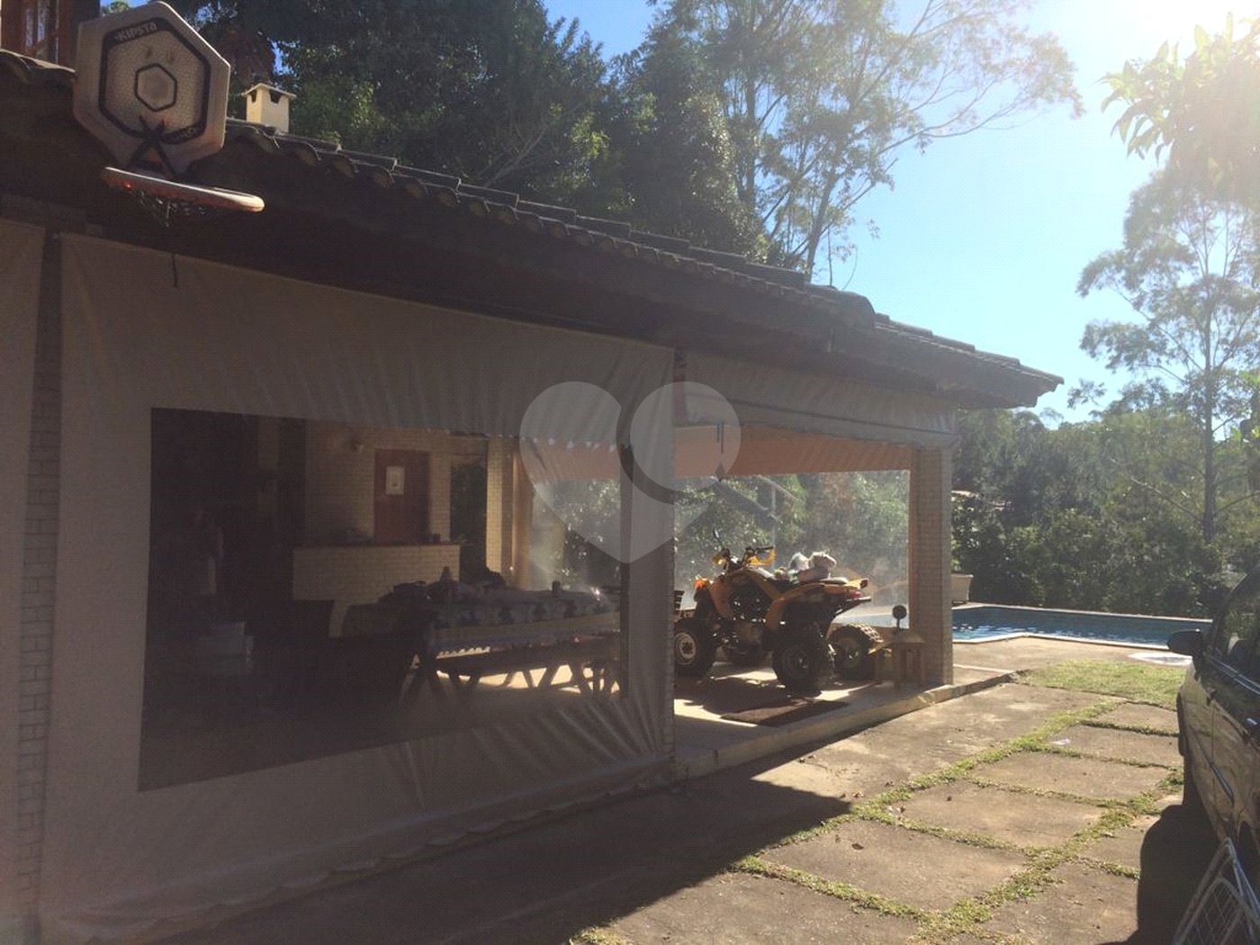 Sobrado à venda com 4 quartos, sendo 2 suítes, em Serra da Cantareira, Mairiporã, SP