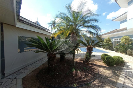 Casa à venda com 3 suítes em Vila Nastri, Itapetininga, SP