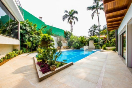 Casa Térrea à venda com 5 suítes em Jardim Marajoara, São Paulo, SP