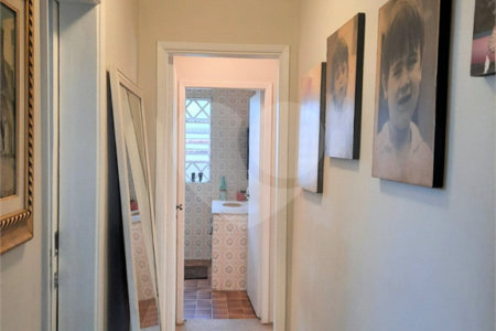 Sobrado à venda com 4 quartos, sendo 2 suítes, em Alto da Boa Vista, São Paulo, SP