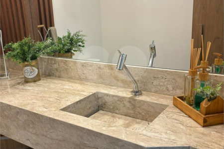 Apartamento à venda com 3 suítes em Vila Assunção, Santo André, SP