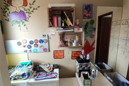 Casa à venda com 3 quartos, sendo 1 suíte,  em Vila Suissa, Mogi das Cruzes, SP