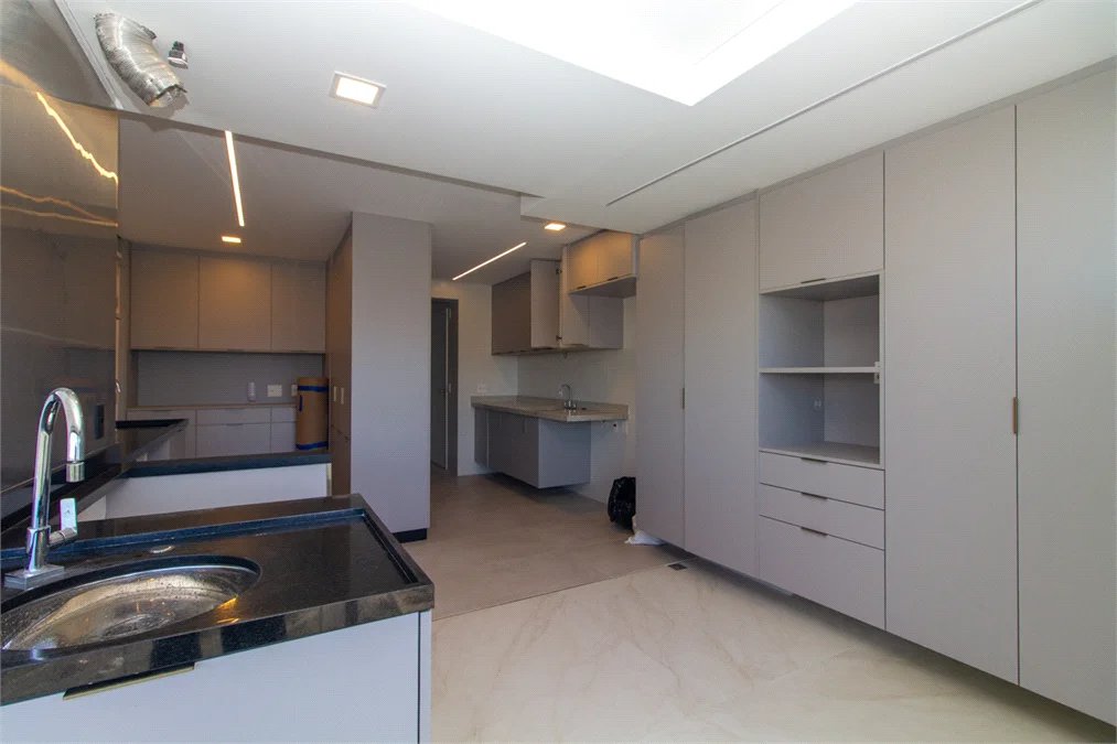Apartamento à venda ou para alugar com 3 suítes em Jardim Morumbi, São Paulo, SP