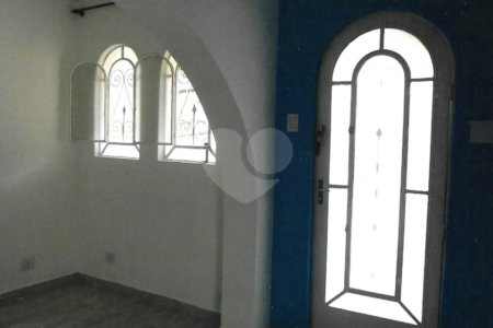 Casa à venda com 2 suítes em Parada Inglesa, São Paulo, SP