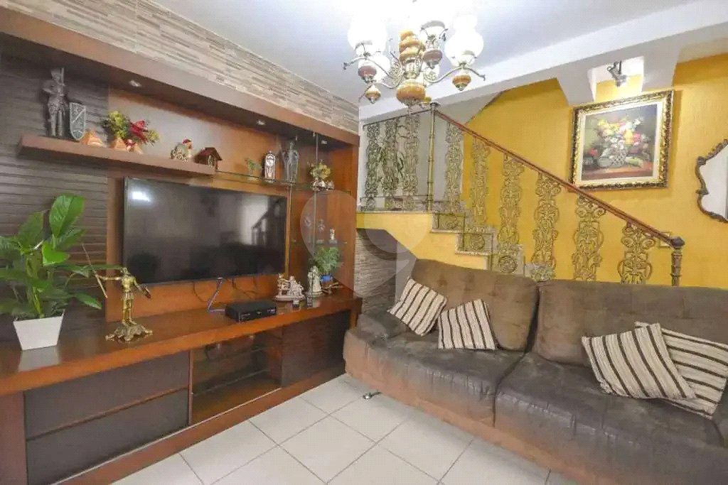 Casa à venda com 4 quartos, sendo 2 suítes, em Vila Mazzei, São Paulo, SP