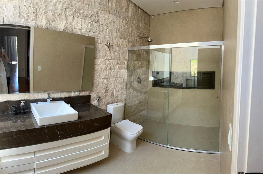 Casa à venda com 5 suítes no condomínio Porto de Atibaia, Atibaia - SP