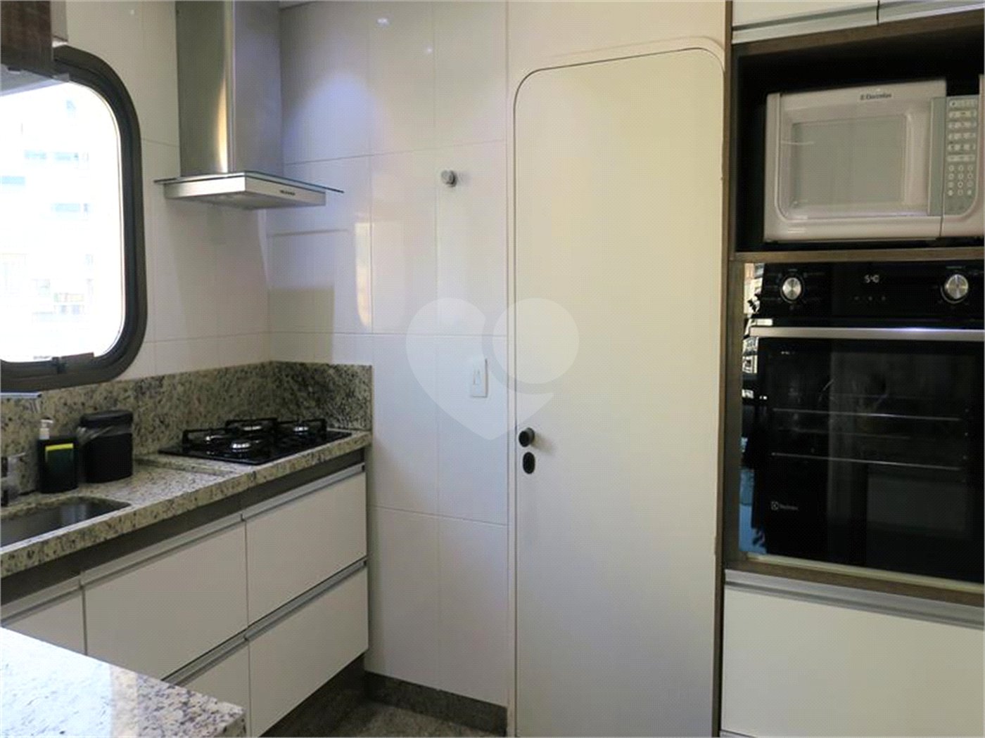 Apartamento à venda com 4 quartos, sendo 2 suítes,  em Vila Suzana, São Paulo, SP