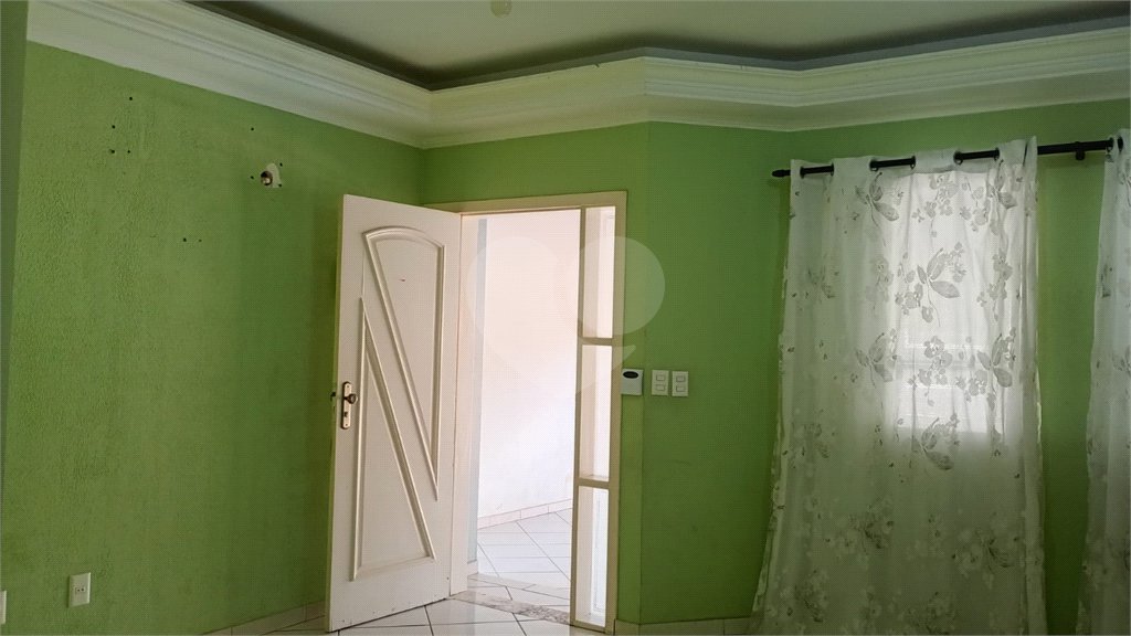 Casa Térrea à venda com 3 quartos, sendo 1 suíte, em Vila Nova, Salto, SP