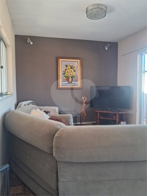 Casa à venda com 3 quartos, sendo 2 suítes, no condomínio Rio Bon, Rio de Janeiro - RJ