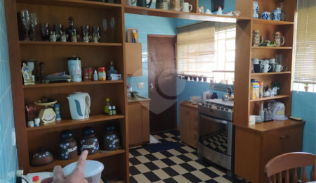 Casa à venda ou para alugar com 6 quartos, sendo 1 suíte,  em Vila Junqueira, São Roque, SP