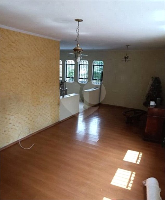 Sobrado à venda com 3 quartos em Vila Guarani, Santo André, SP
