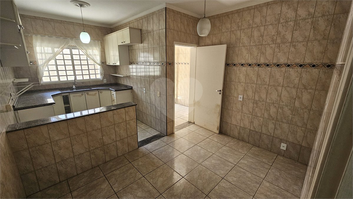 Sobrado para alugar com 3 quartos, sendo 1 suíte, em Jardim do Valle II, Indaiatuba, SP