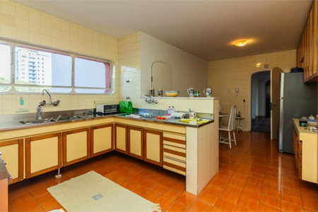 Apartamento à venda com 4 quartos, sendo 3 suítes, em Vila Andrade, São Paulo, SP