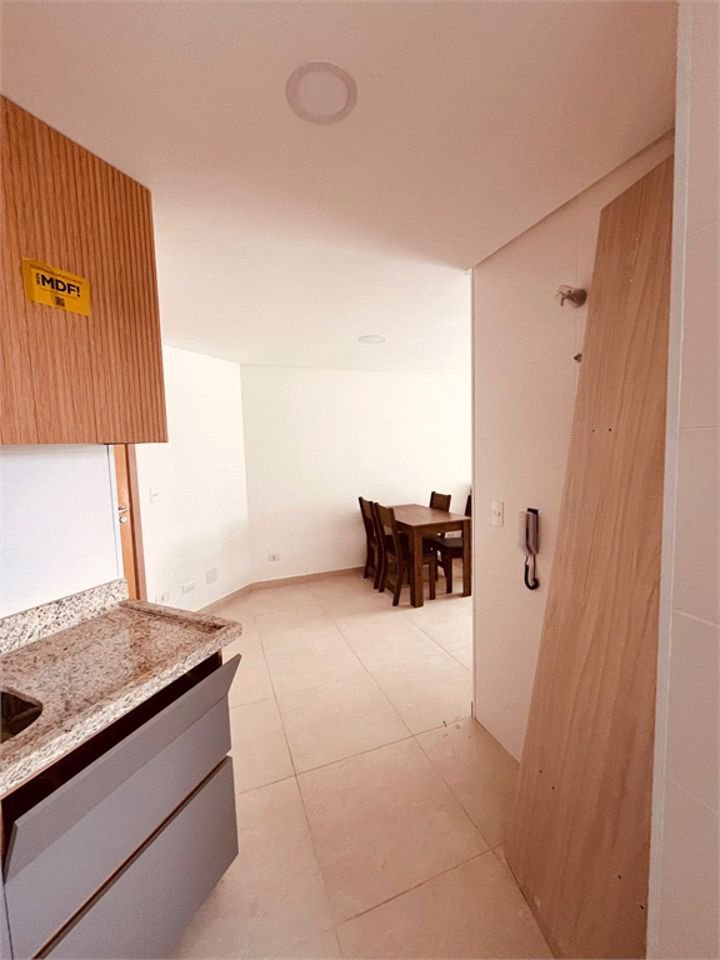 Apartamento com Varanda Gourmet em Condomínio Clube na Enseada – 2 Dormitórios